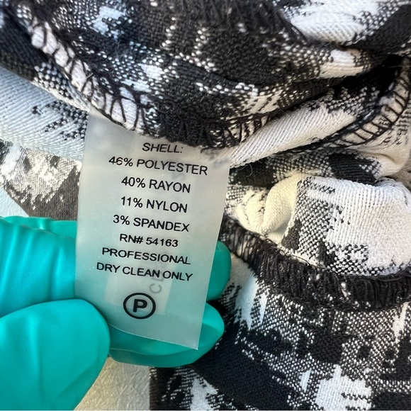 Calvin Klein Black and White Midi Dress Women’s Size 6 - Picture 8 of 8